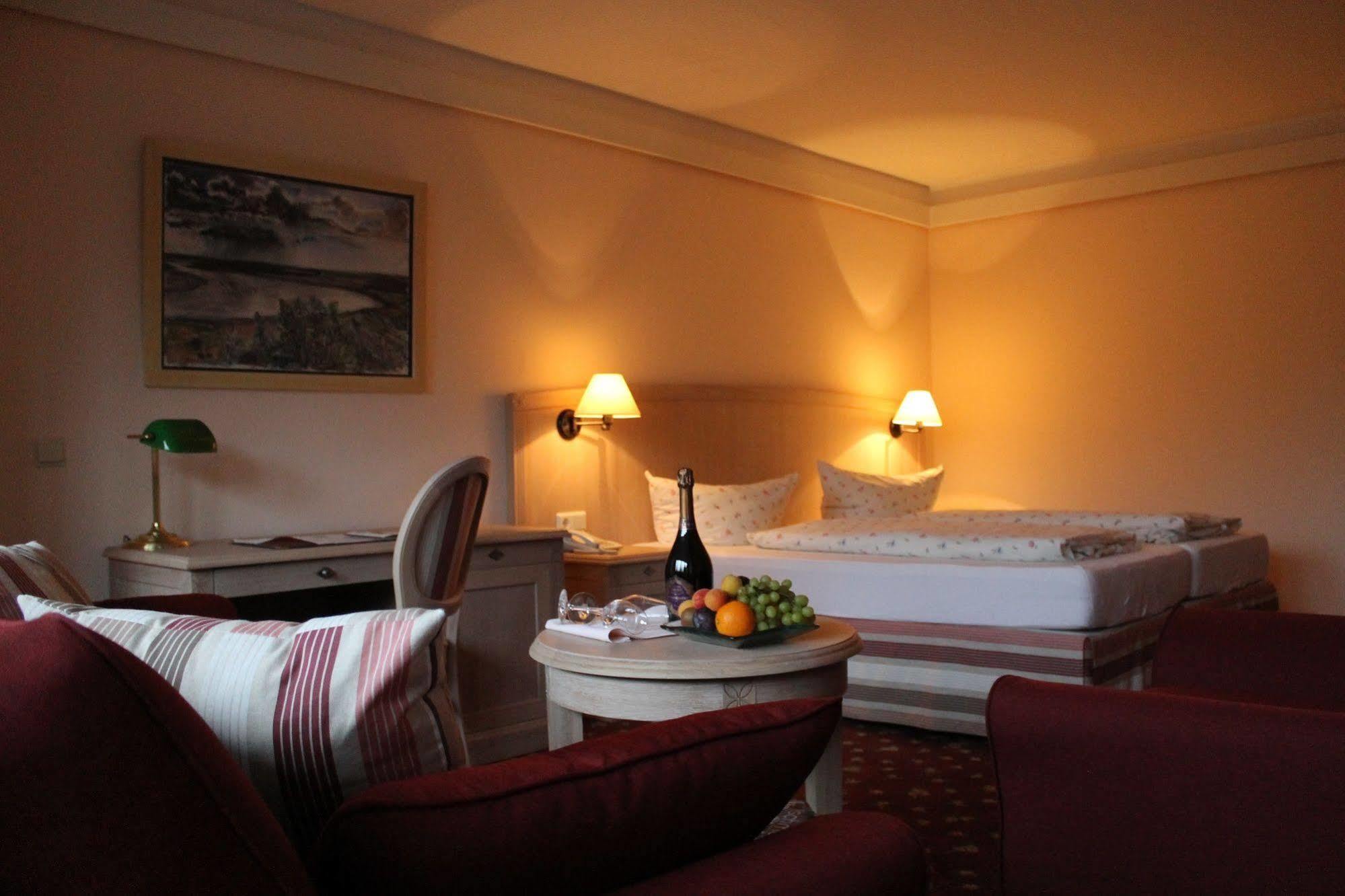 Hotel Historischer Krug Oeversee Екстер'єр фото